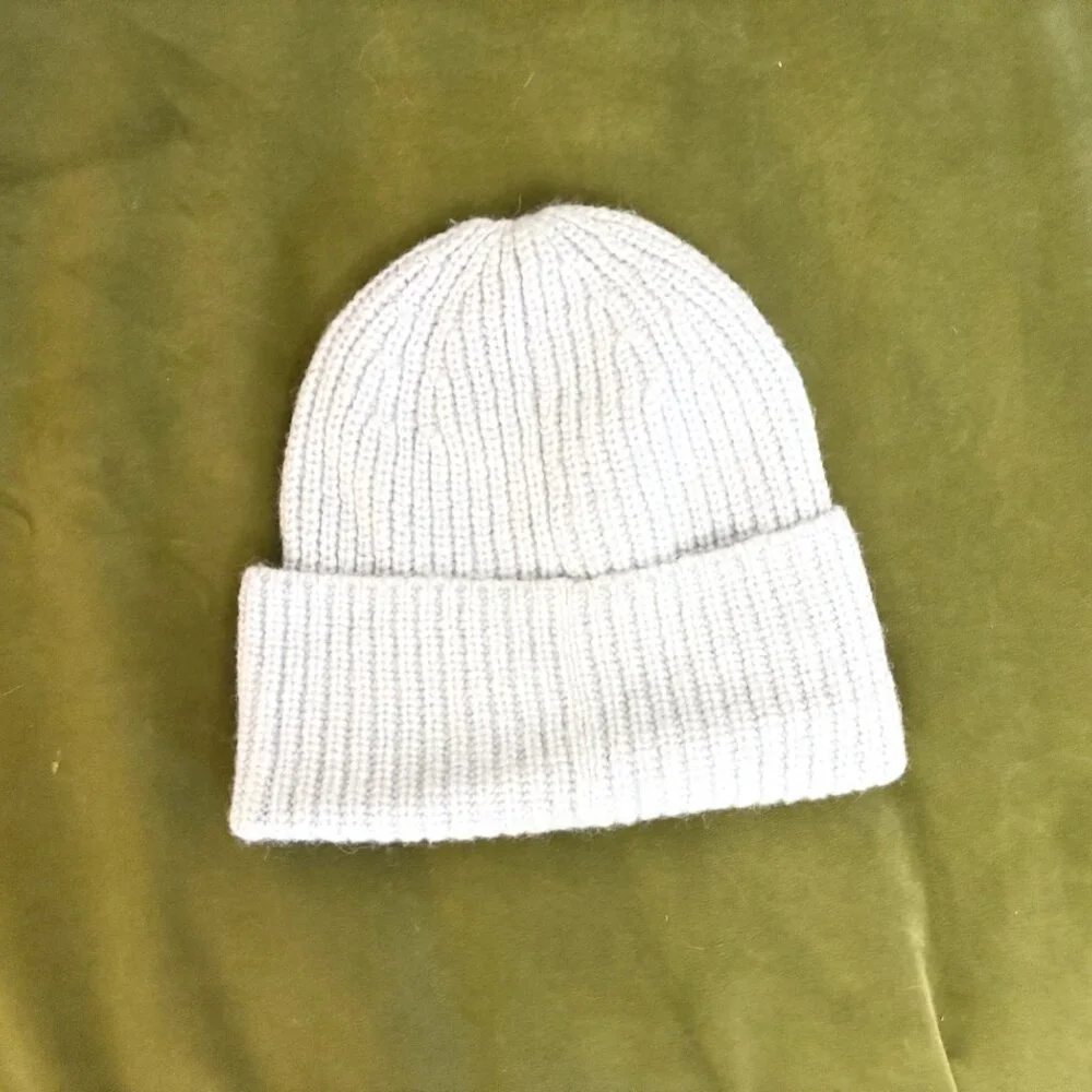 NWT Ribbed Favorite Daughter THE LOGO PATCH RIB BEANIE - retails $68 - Picture 12 of 12